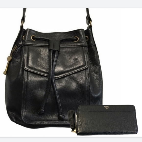 Fossil bag with matching wallet - Picture 2 of 16